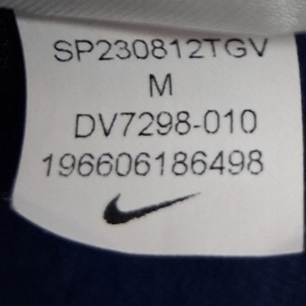 Nike Dri-FIT Mens Medium Black Conqueror Club Athletic Shirt Workout Gym Running